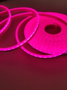 Світлодіодний неон 12V 6х12мм рожевий IP68