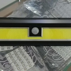 LED светильник Vargo на солнечной батарее с датчиком движения  9w