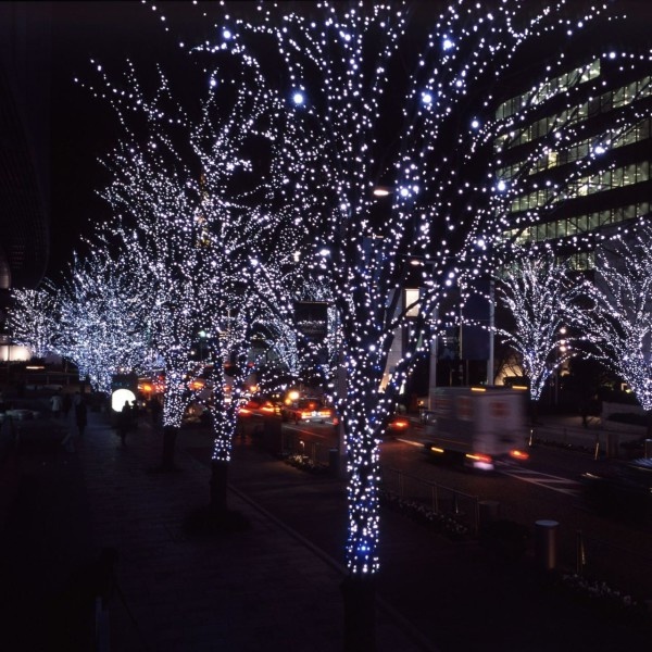 Светящиеся деревья для улицы – светодиодное уличное украшение