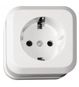 Розетка с заземлением Luxel OPERA