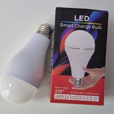 
                        Лампа аккмуляторная SMART CHARGE BULB 15W